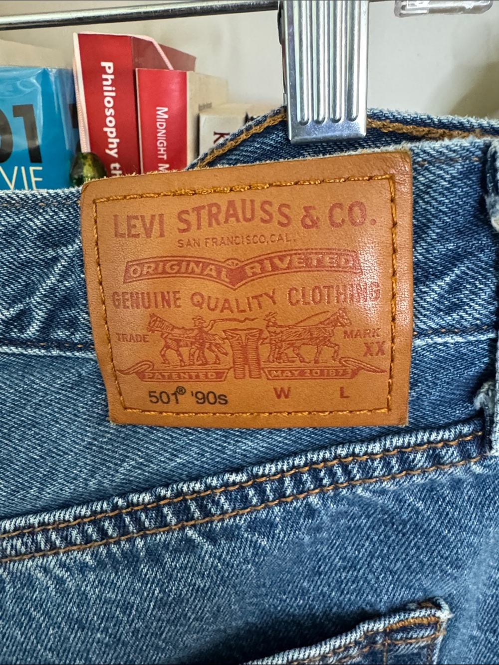Levi's 501 90s Relaxed Fit, Lightweight Denim Jeans, 31W/30L - Picture 4 of 10